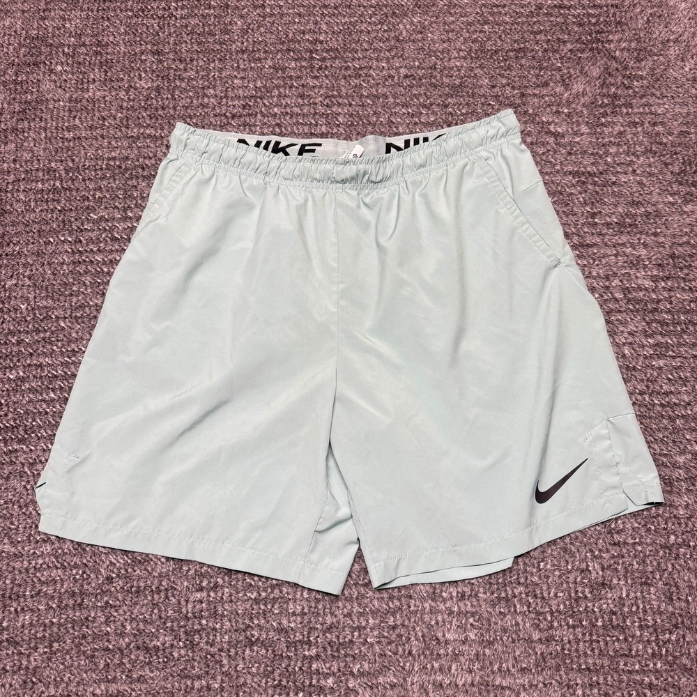 Nike Mens Dri-Fit Athletic Shorts XL Light Green‎ Gym Training Workout